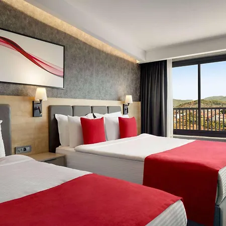 Hotel Ramada By Wyndham 4*